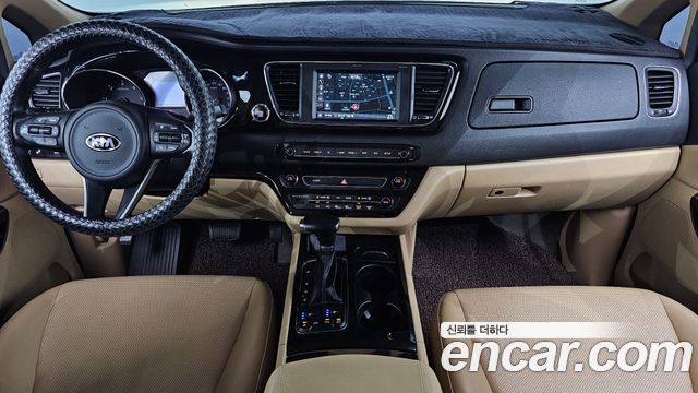 Kia Carnival 9-seater Prestige 2018 — фото 7