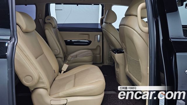 Kia Carnival 9-seater Prestige 2018 — фото 12