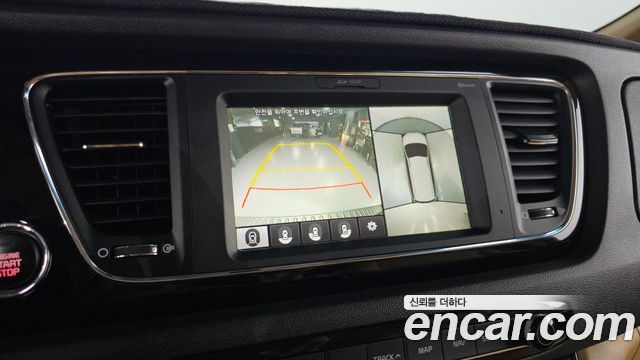 Kia Carnival 9-seater Prestige 2018 — фото 15