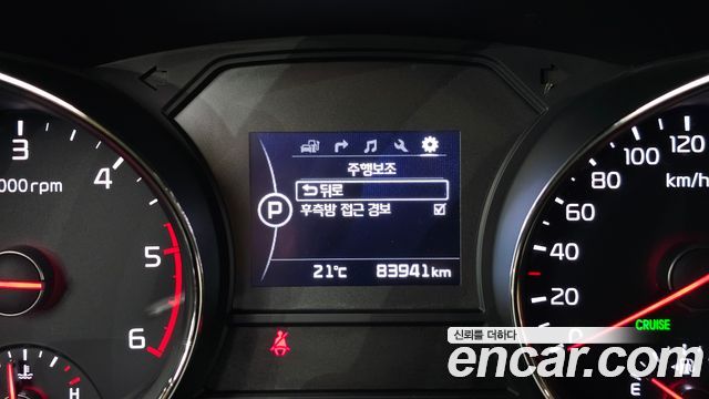 Kia Carnival 9-seater Prestige 2018 — фото 16