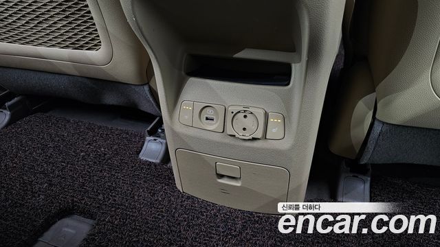 Kia Carnival 9-seater Prestige 2018 — фото 19