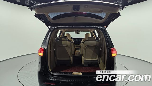 Kia Carnival 9-seater Prestige 2018 — фото 20