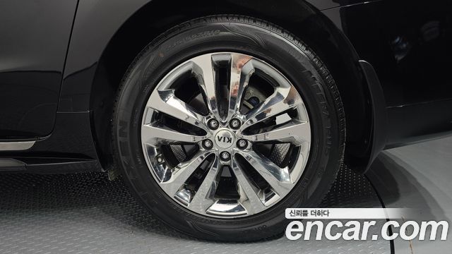 Kia Carnival 9-seater Prestige 2018 — фото 21