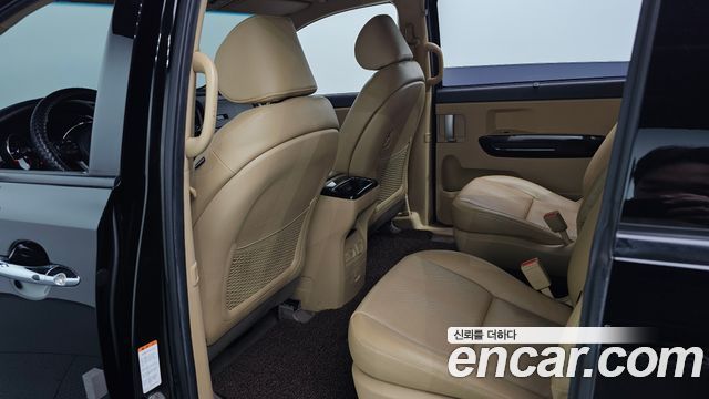 Kia Carnival 9-seater Prestige 2018 — фото 26