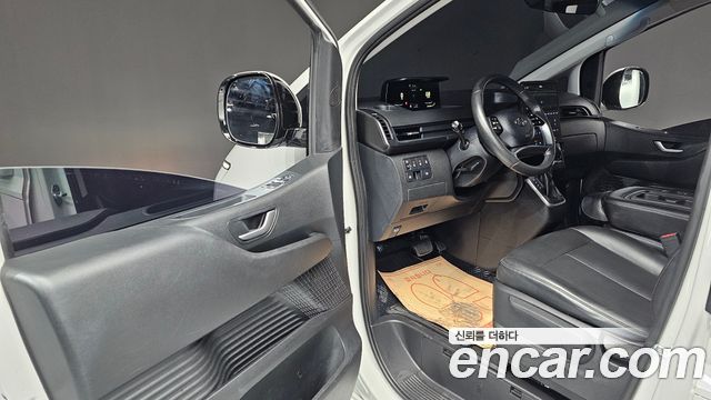 Hyundai Staria 4WD Tourer 11-Seater Modern 2022 — фото 10