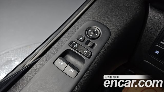 Hyundai Staria 4WD Tourer 11-Seater Modern 2022 — фото 12