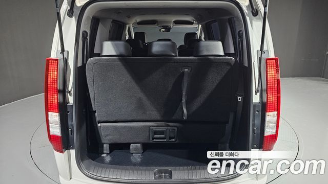 Hyundai Staria 4WD Tourer 11-Seater Modern 2022 — фото 20