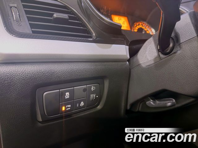 KG Mobility (SsangYong) Style Korando C 2.2 RX 2WD DLX 2018 — фото 17