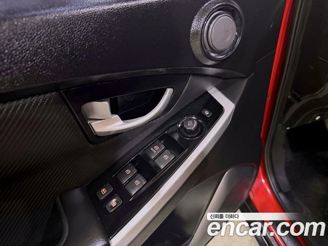 KG Mobility (SsangYong) Style Korando C 2.2 RX 2WD DLX 2018 — фото 18