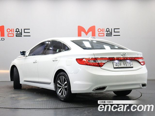 Hyundai Grandeur (HG) HG240 Luxury 2011 — фото 2