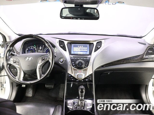 Hyundai Grandeur (HG) HG240 Luxury 2011 — фото 18