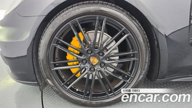 Porsche Panamera (971) 3.0 AWD 2018 — фото 5