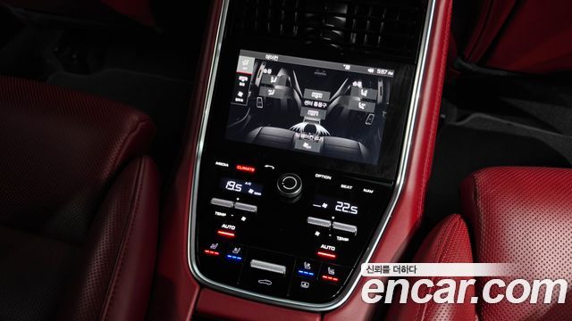 Porsche Panamera (971) 3.0 AWD 2018 — фото 31