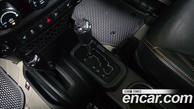Jeep Wrangler (JK) 3.6 Sahara 4Door 2017 — фото 9