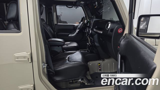 Jeep Wrangler (JK) 3.6 Sahara 4Door 2017 — фото 11