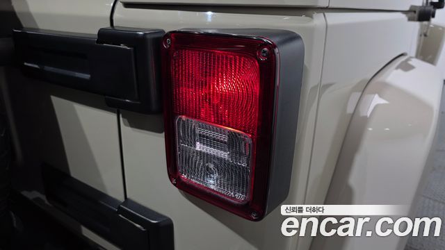 Jeep Wrangler (JK) 3.6 Sahara 4Door 2017 — фото 23