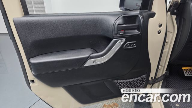 Jeep Wrangler (JK) 3.6 Sahara 4Door 2017 — фото 24