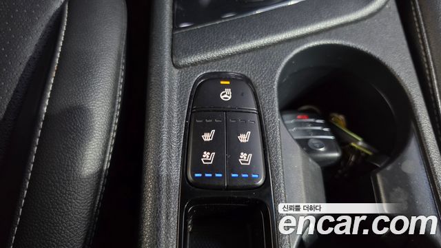 Kia Niro Prestige 2018 — фото 17