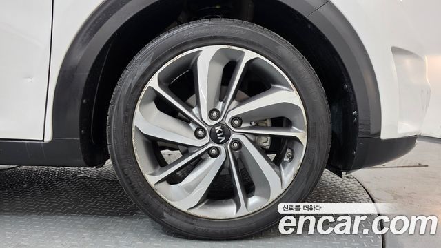 Kia Niro Prestige 2018 — фото 21