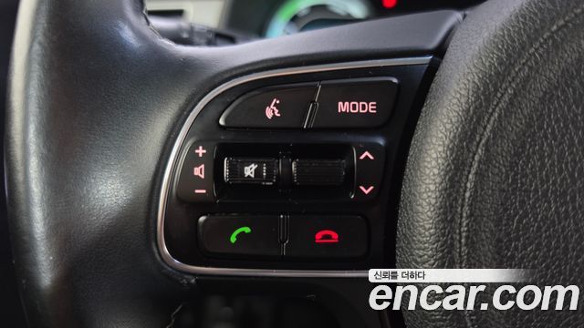 Kia Niro Prestige 2018 — фото 27