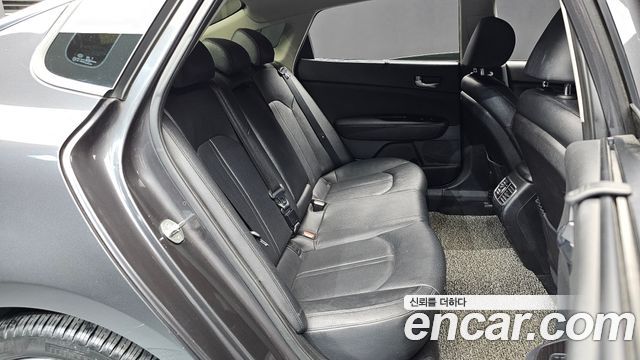 Kia K5 (II) 1.7 Diesel MX Noblesse 2016 — фото 11
