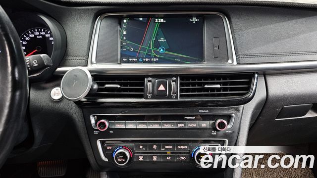 Kia K5 (II) 1.7 Diesel MX Noblesse 2016 — фото 14