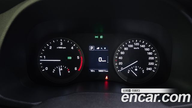 Hyundai Tucson Diesel 2.0 2WD Modern 2016 — фото 8