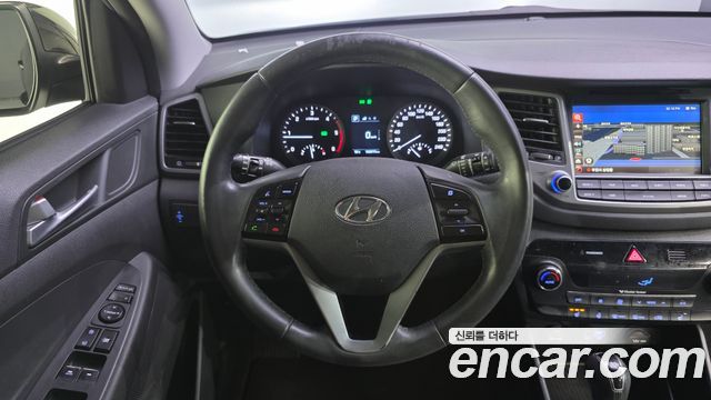 Hyundai Tucson Diesel 2.0 2WD Modern 2016 — фото 13