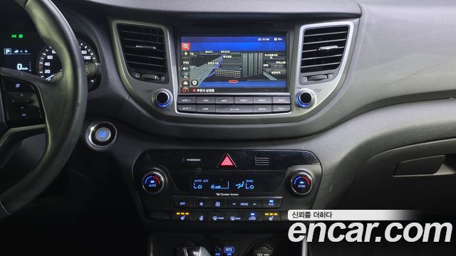 Hyundai Tucson Diesel 2.0 2WD Modern 2016 — фото 14