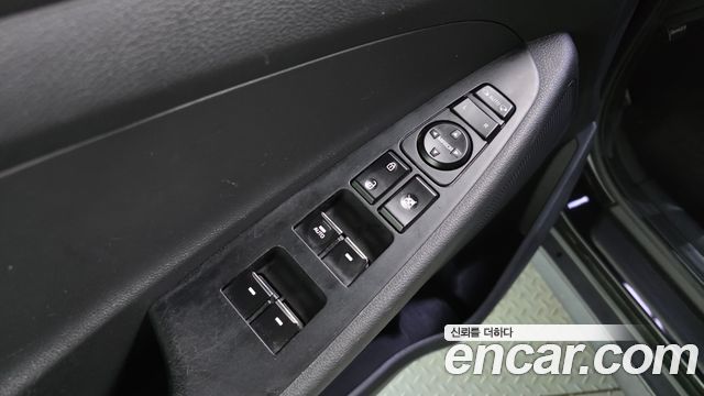 Hyundai Tucson Diesel 2.0 2WD Modern 2016 — фото 17