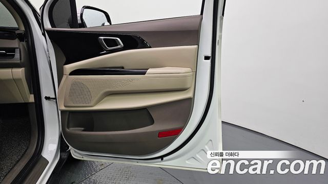 Kia Carnival (IV) Diesel 9-Seater Prestige 2023 — фото 25