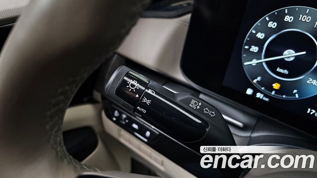 Kia Carnival (IV) Diesel 9-Seater Prestige 2023 — фото 30