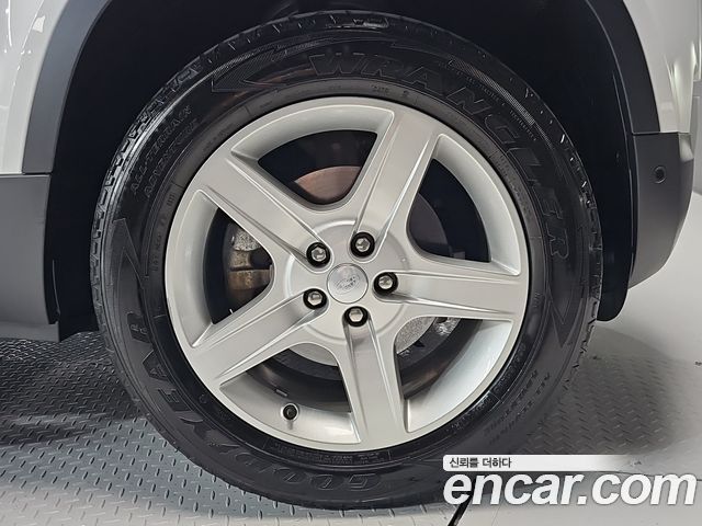 Land Rover Defender (L663) 110 D250 SE 2023 — фото 5