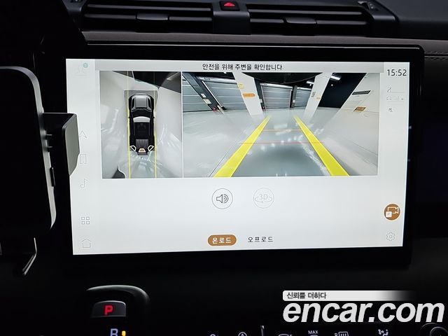 Land Rover Defender (L663) 110 D250 SE 2023 — фото 18