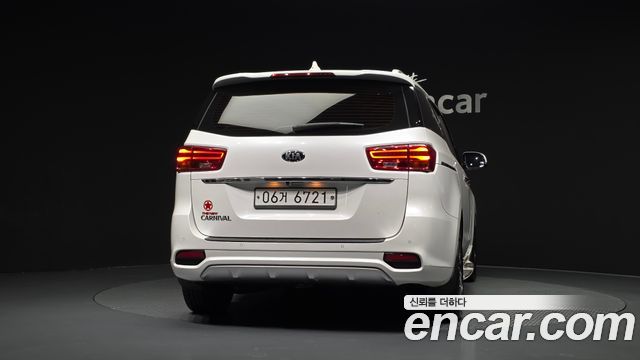 Kia Carnival 9-Seater Prstige 2019 — фото 4