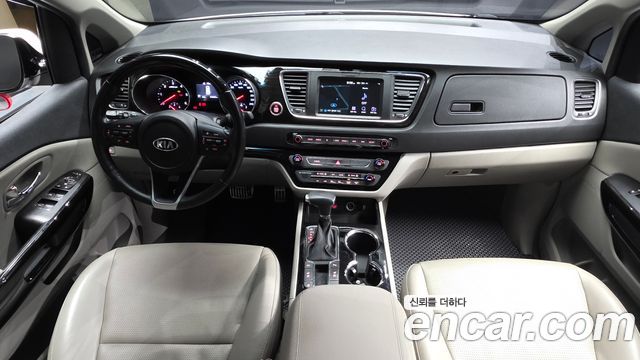 Kia Carnival 9-Seater Prstige 2019 — фото 7