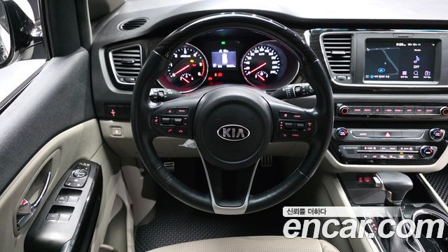 Kia Carnival 9-Seater Prstige 2019 — фото 13