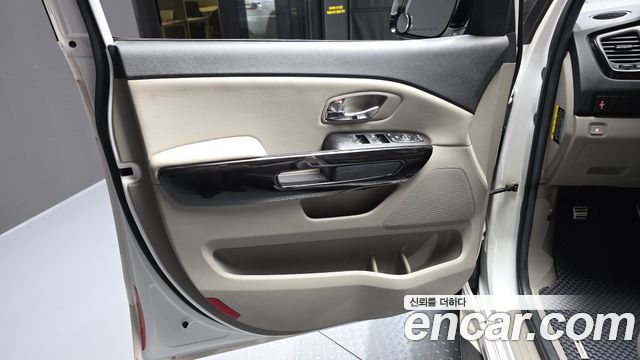 Kia Carnival 9-Seater Prstige 2019 — фото 24