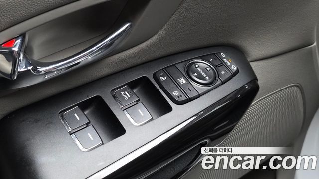 Kia Carnival 9-Seater Prstige 2019 — фото 30