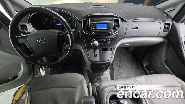 Hyundai Grand Starex Van 3-Seater Style 2019 — фото 7