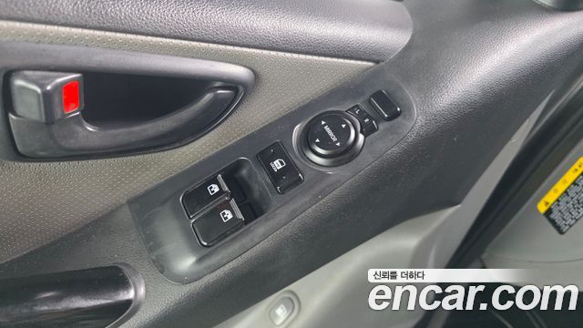 Hyundai Grand Starex Van 3-Seater Style 2019 — фото 16