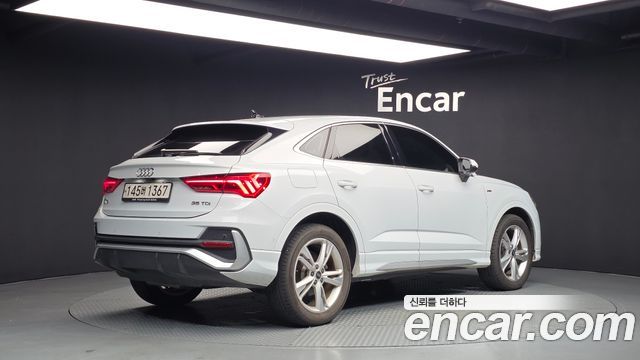 Audi Q3 (F3) 35 TDI Premium Sportback 2023 — фото 2