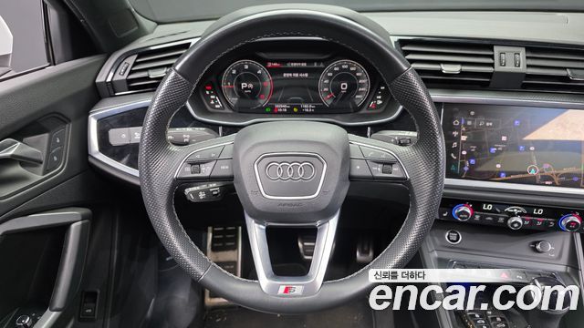 Audi Q3 (F3) 35 TDI Premium Sportback 2023 — фото 17