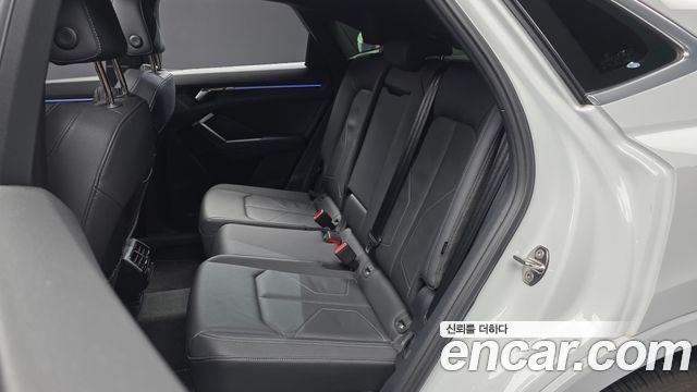 Audi Q3 (F3) 35 TDI Premium Sportback 2023 — фото 32
