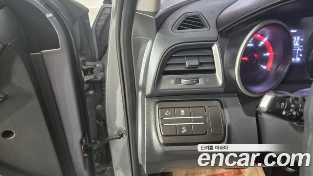 KG Mobility (SsangYong) Tivoli Air Diesel AX 2WD 2019 — фото 10