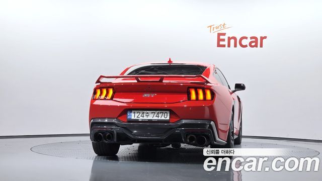 Ford Mustang (VII) 5.0 GT Premium Coupe 2024 — фото 4