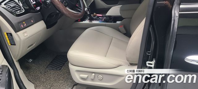 Kia Carnival 9-seater Prestige 2018 — фото 6