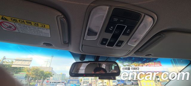 Kia Carnival 9-seater Prestige 2018 — фото 10