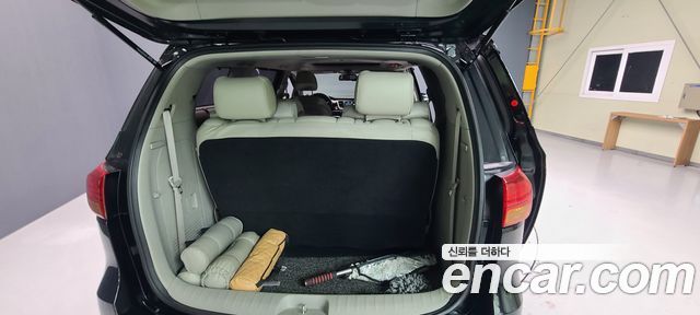 Kia Carnival 9-seater Prestige 2018 — фото 19
