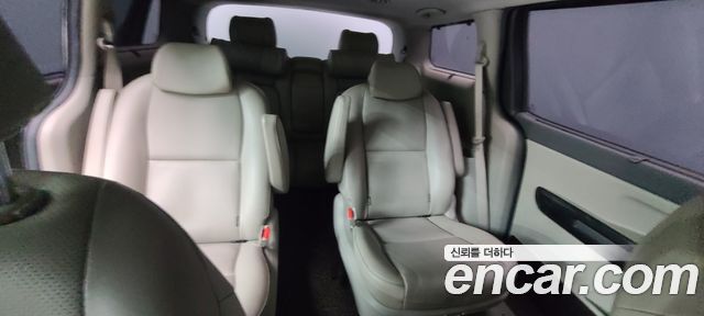 Kia Carnival 9-seater Prestige 2018 — фото 20